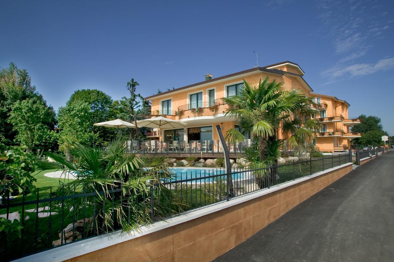 La Rondine Hotel